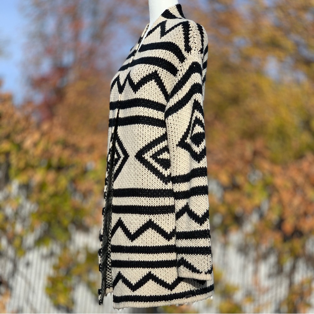 Roxy Black and Cream Chunky Knit Long Cardigan Sweater ~ Women’s Medium - Picture 4 of 11